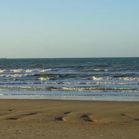 Sea View Family Apartment, Cleaning Included *
