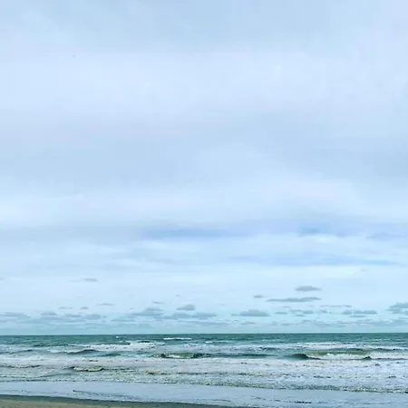 Sea View Family Apartment, Cleaning Included *